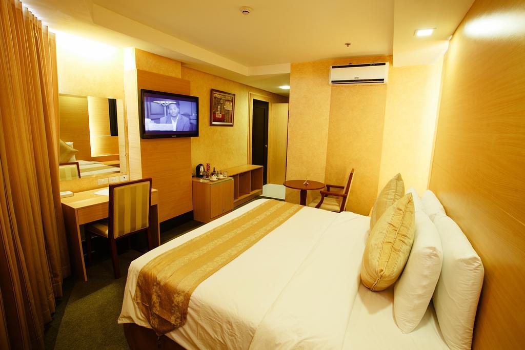 Big 8 Corporate Hotel Tagum Εξωτερικό φωτογραφία