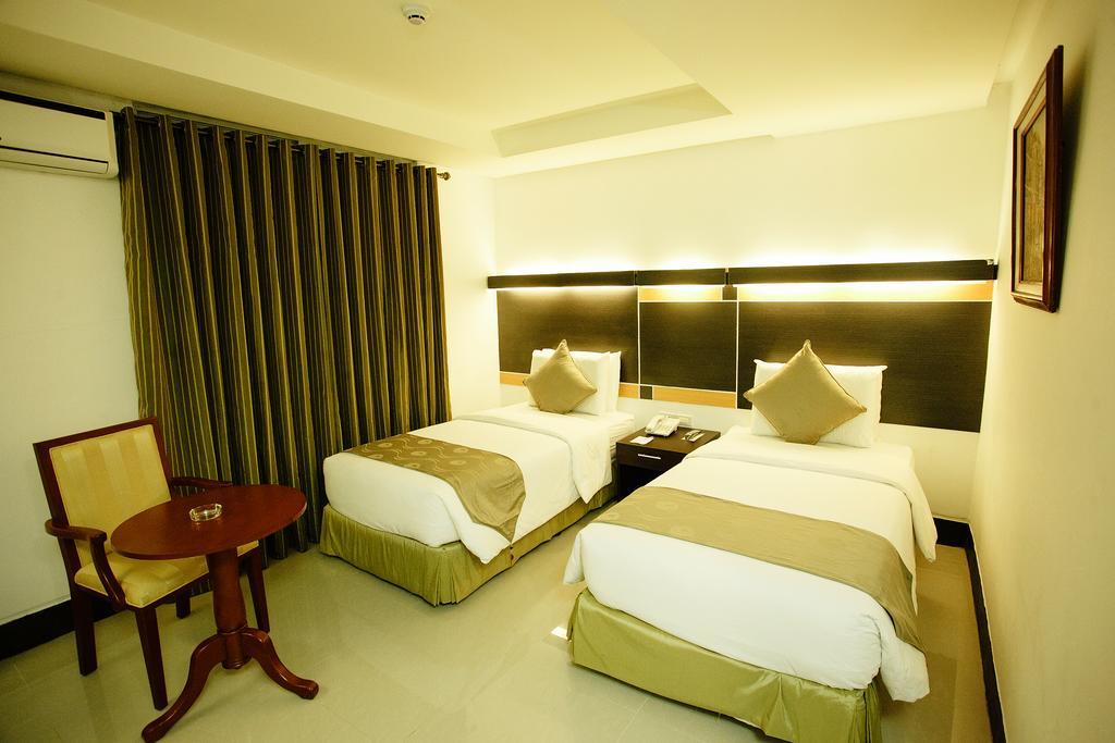Big 8 Corporate Hotel Tagum Εξωτερικό φωτογραφία