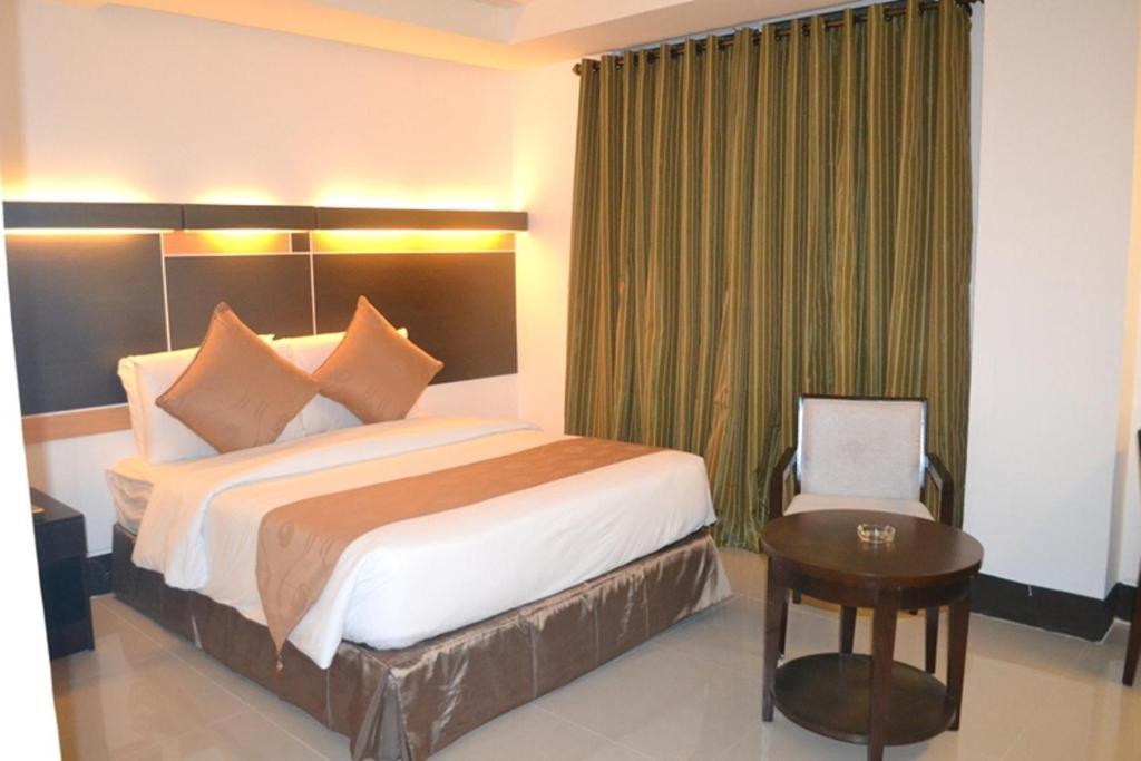 Big 8 Corporate Hotel Tagum Εξωτερικό φωτογραφία